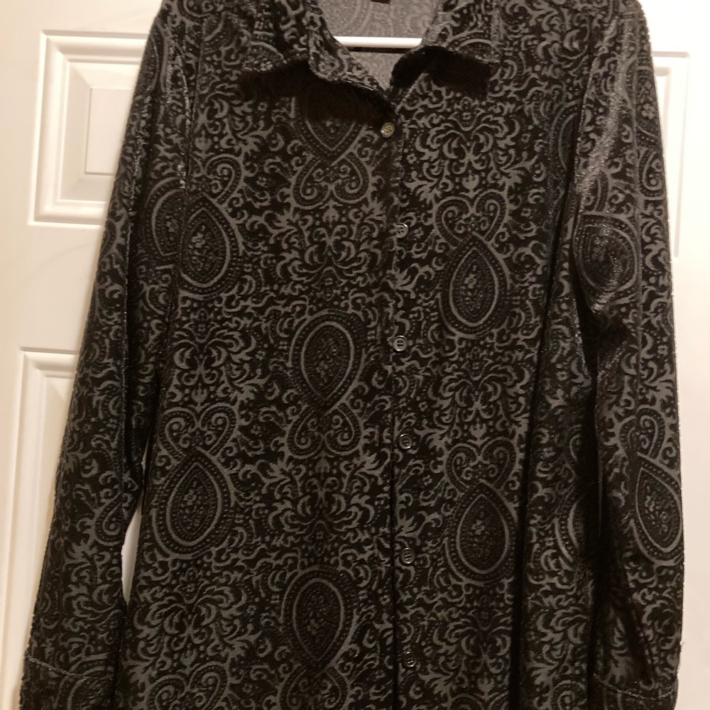 BLACK, BUTTON DOWN BLOUSE…